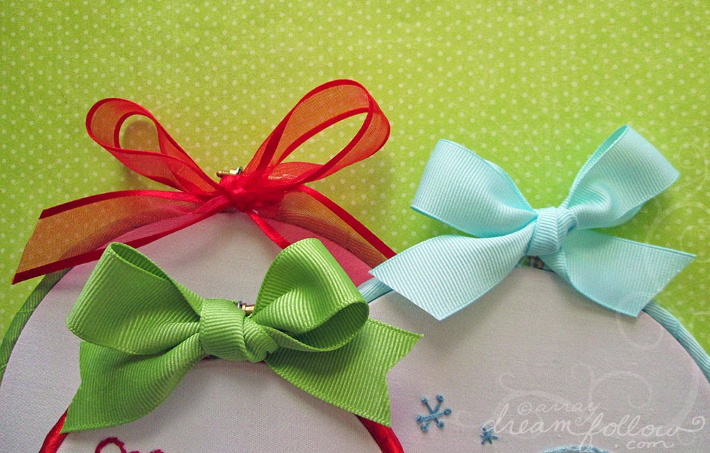 How to Tie a Simple Ribbon Bow Perfectly