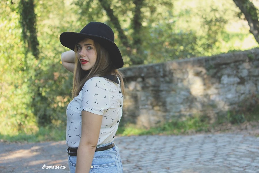 Blusa con cuello Peter Pan