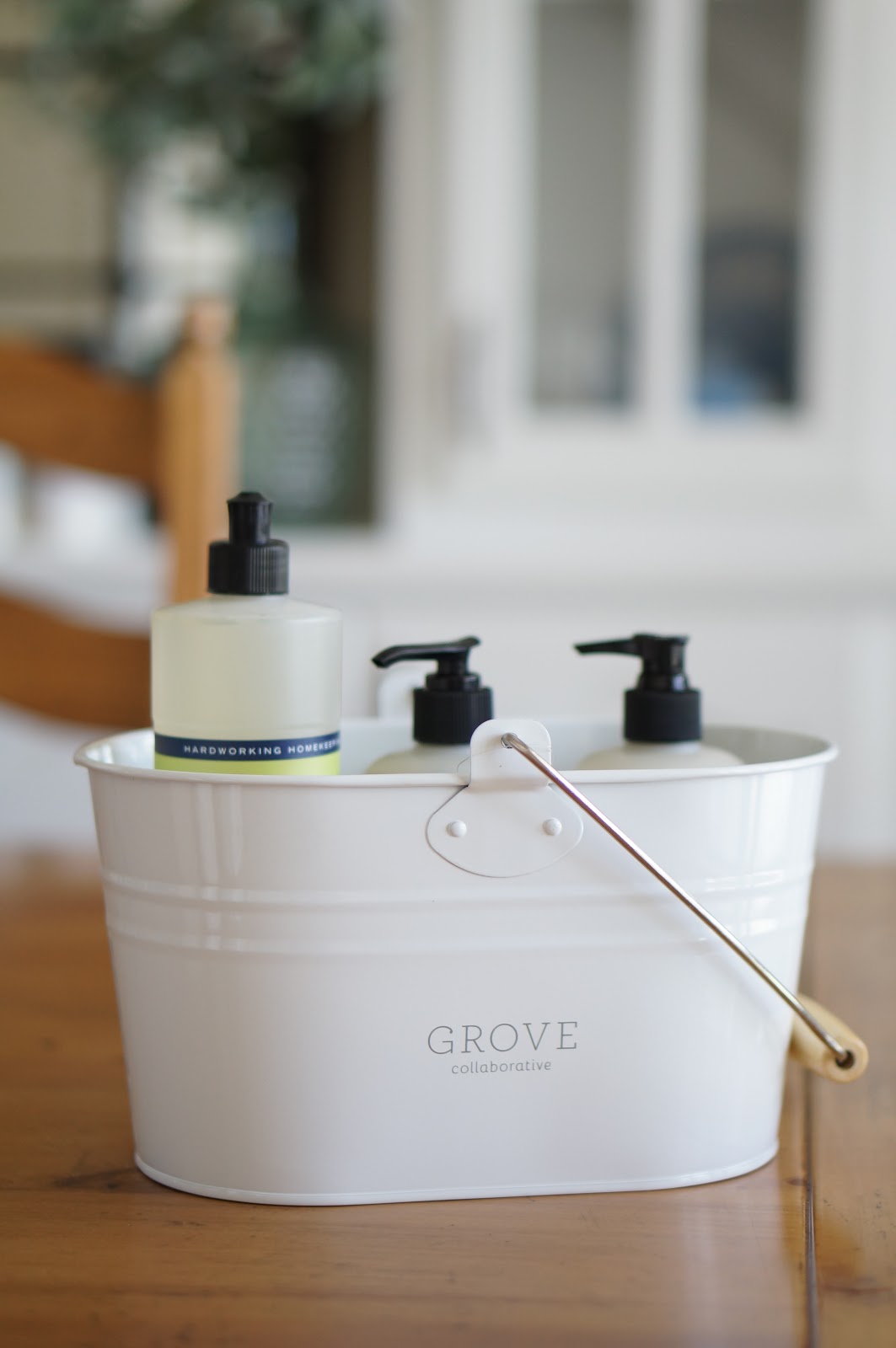 Popular North Carolina style blogger Rebecca Lately shares her July Grove Collaborative order, along with an offer for a free cleaning caddy and products!