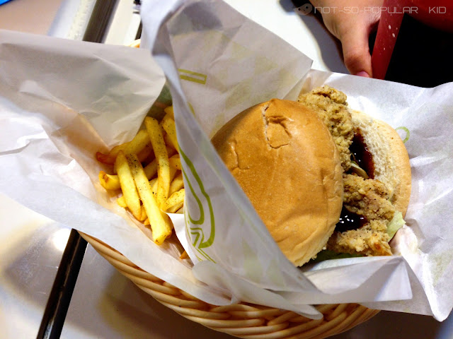 Buffalo Chicken Burger of Nomi