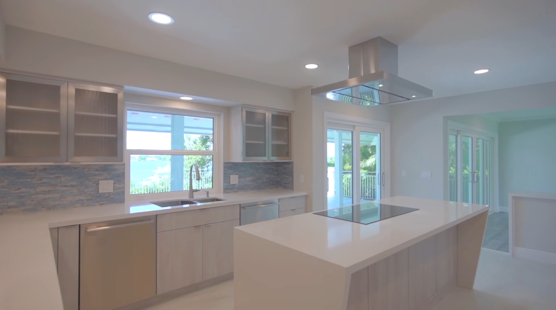 Tour 19 N River Rd, Stuart FL vs. 20 Interior Design Photos