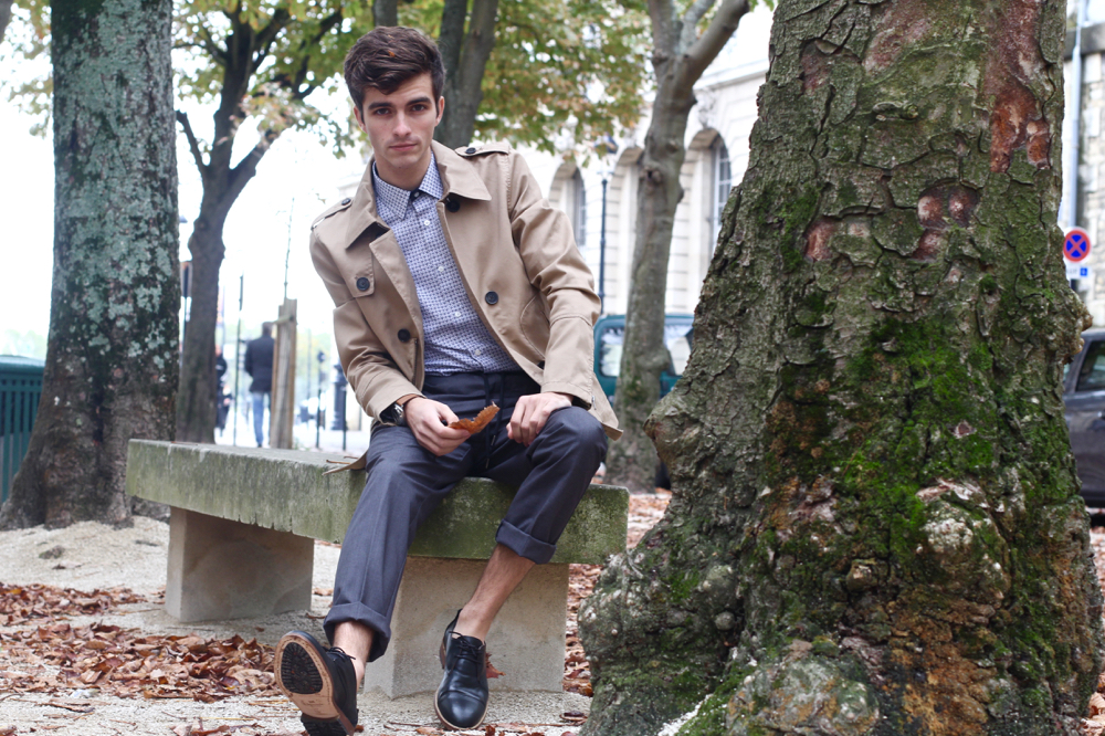 BLOG-MODE-HOMME_BRICE_nouvelle-campagne_avis-trench-court_Pantalon-élastique_preppy-Bordeaux-Paris