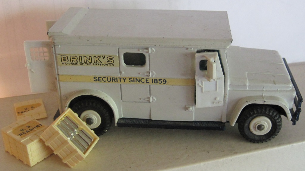 Miniatura 1.43: GMC Brink's Armoured Car