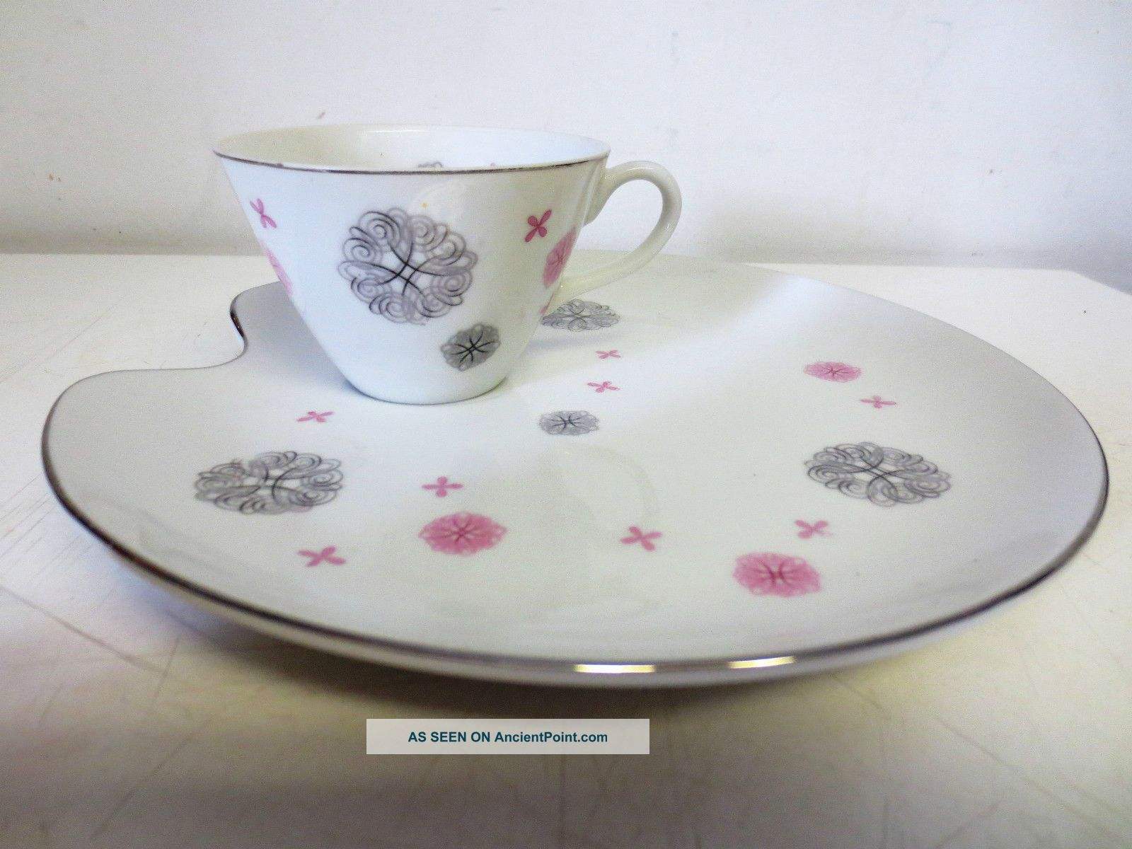 Only Crumbs Remain Kitchenalia 4 Tennis Teacup & Saucer Sets