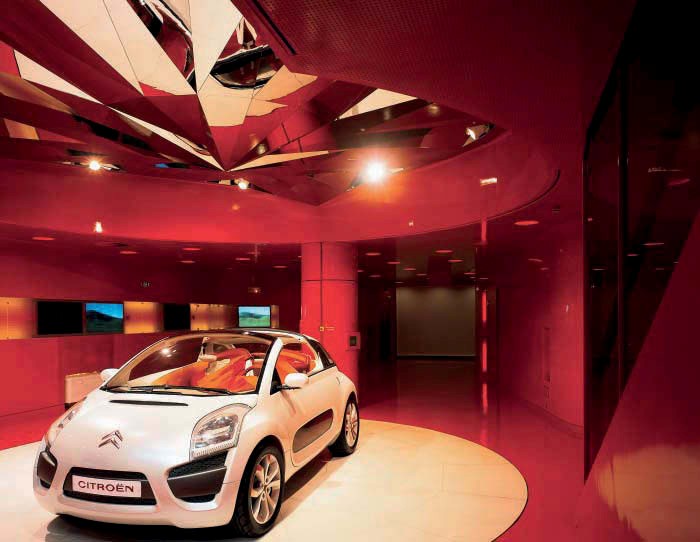 C42,Citroen Flagship Showroom / By Manuelle Gautrand Architects