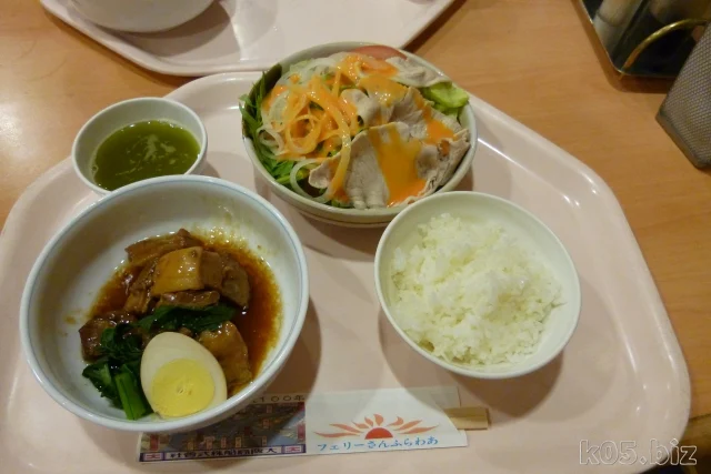 フェリーの さんふらわあ の食事について 某氏の猫空