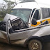 Homem morre em acidente entre van escolar e picape em Vitória da Conquista