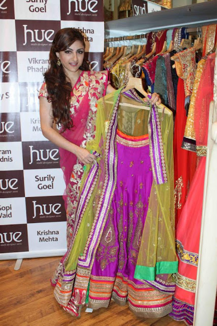 Soha Ali Khan at 'Hue' New Collections launch 