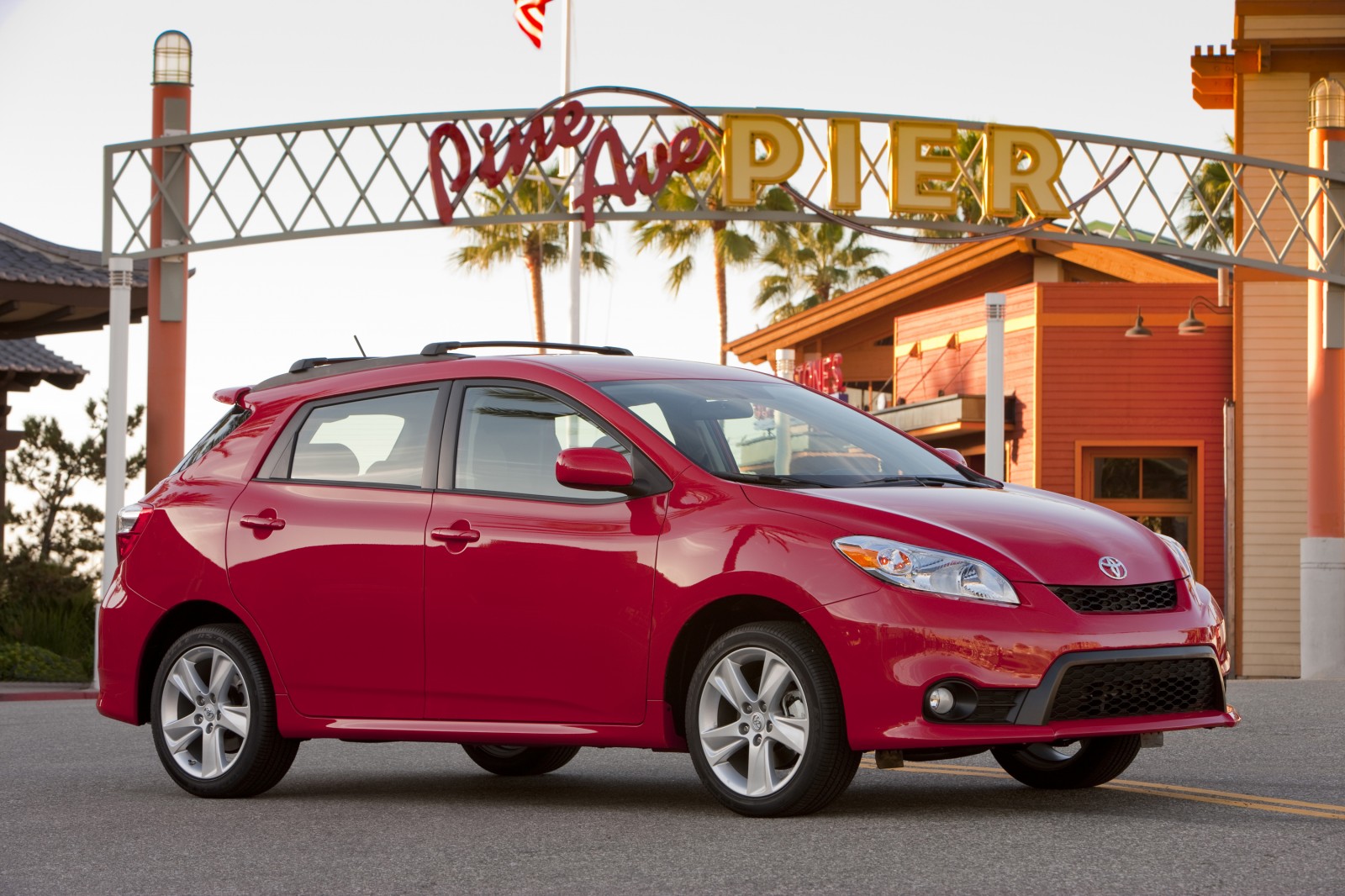 The best of cars Toyota Matrix 2013