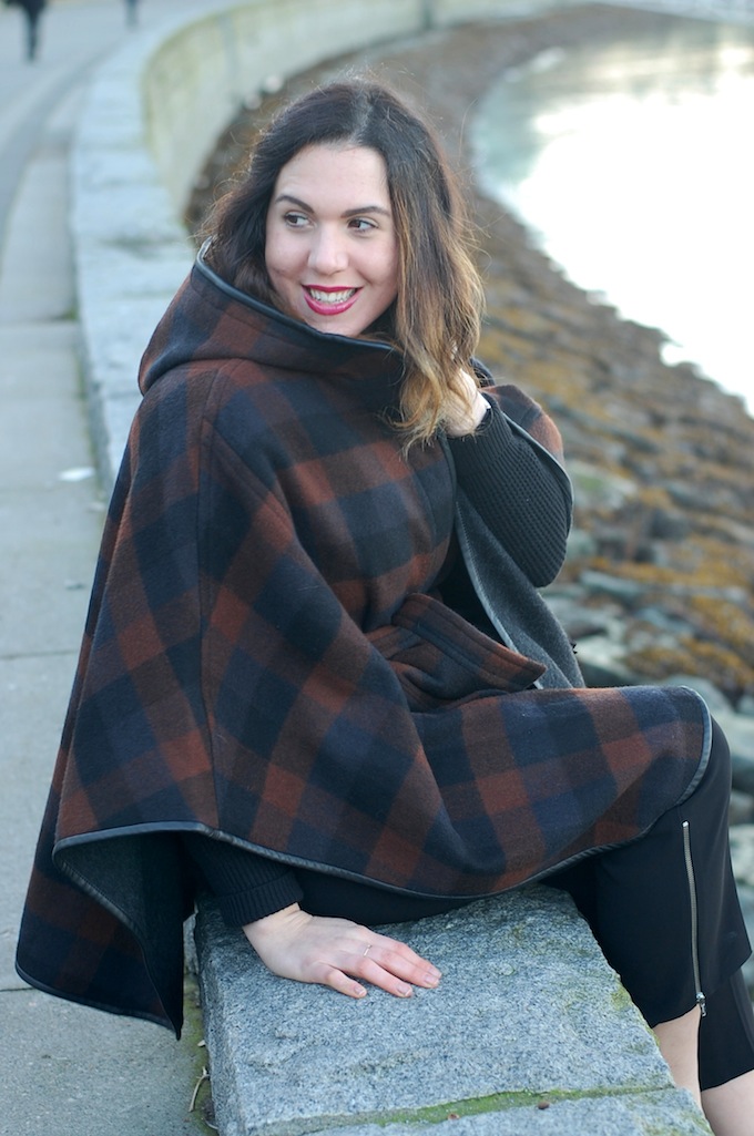 Coach blanket cape coat outfit Vancouver fashion blogger