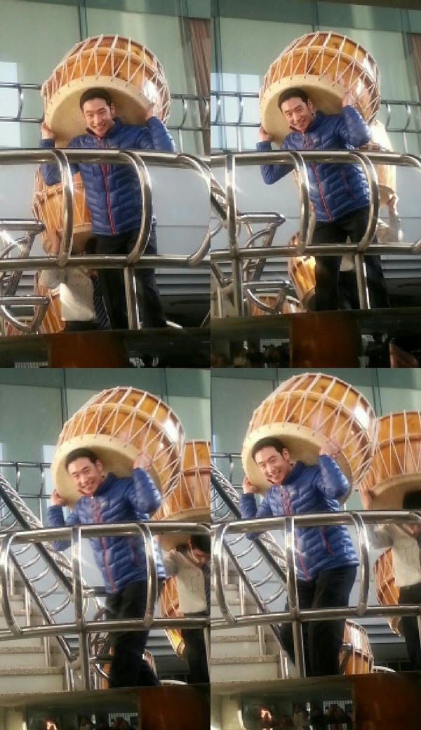 오늘 31번째 생일을 맞은 이제훈 | 인스티즈