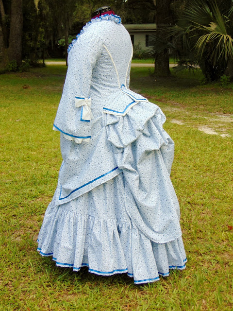 The Antique Sewist: 1870s Truly Victorian Polonaise - Blue & White Cotton
