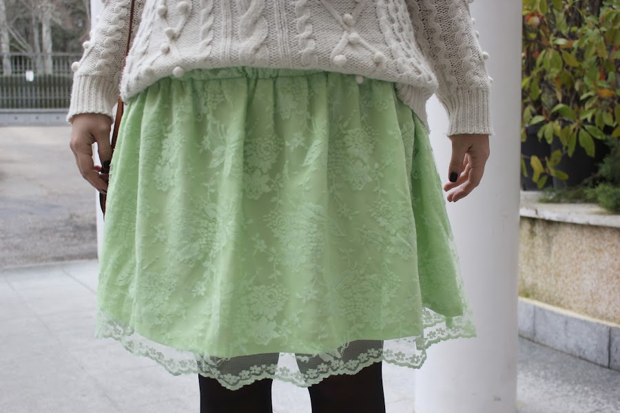 Costura como hacer una falda de encaje DIY. Blog de costura, moda y DIY.