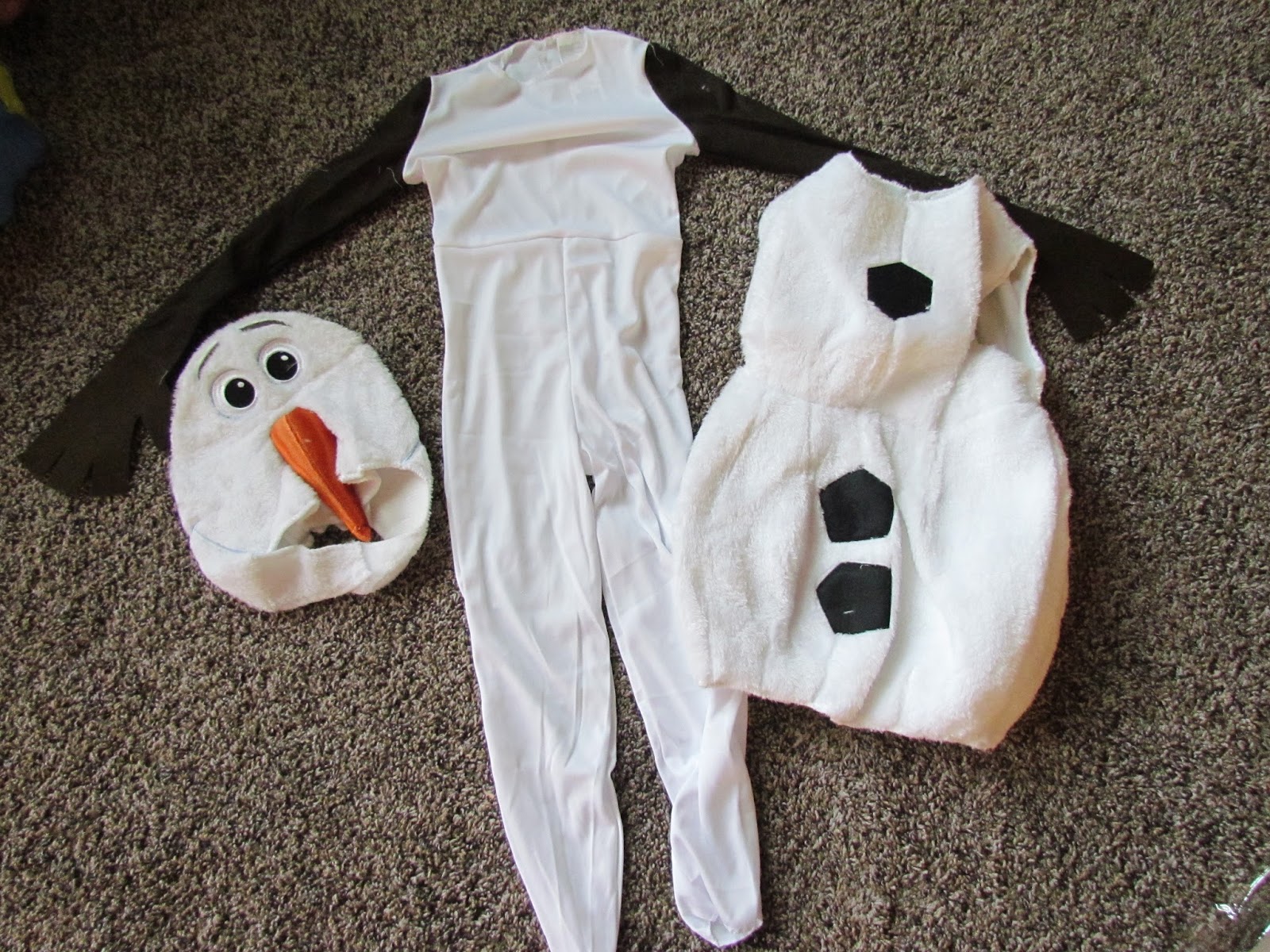 Mommy's Favorite Things Costume SuperCenter New Costumes Review