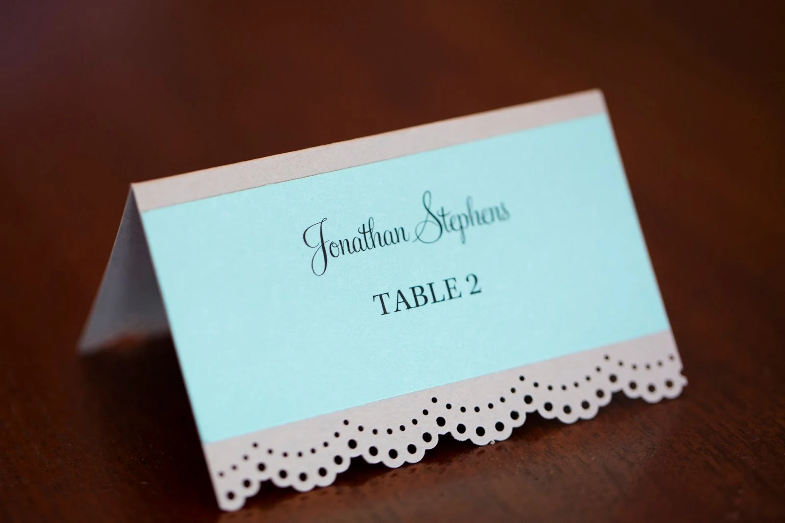 DIY Wedding Seating Cards. Easy to make place cards | Meet the B's