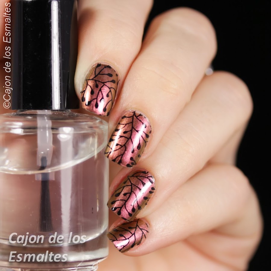 China Glaze - Cabin Fever estampado con placa BP L015 de Bornpretty