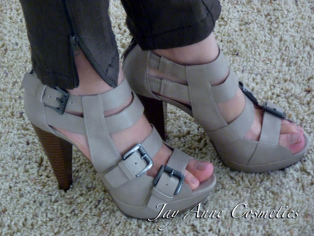 Jay Anne Cosmetics: Shoe Mania: Guess Heels