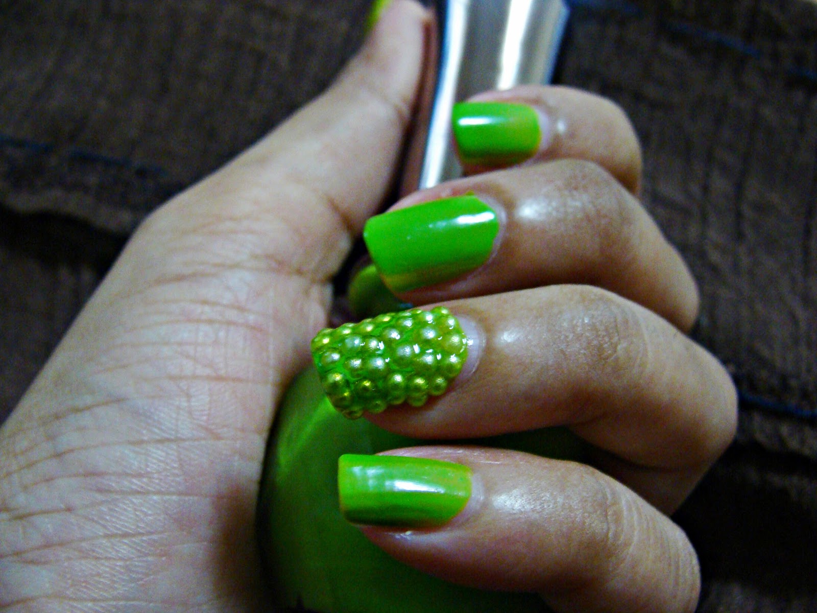 A More Fabulous You...: Beaded nails/caviar nails