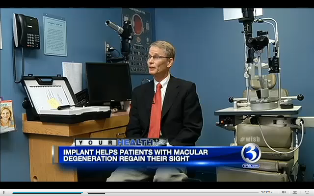 Low Vision Eyeglasses Doctor Screens Macular