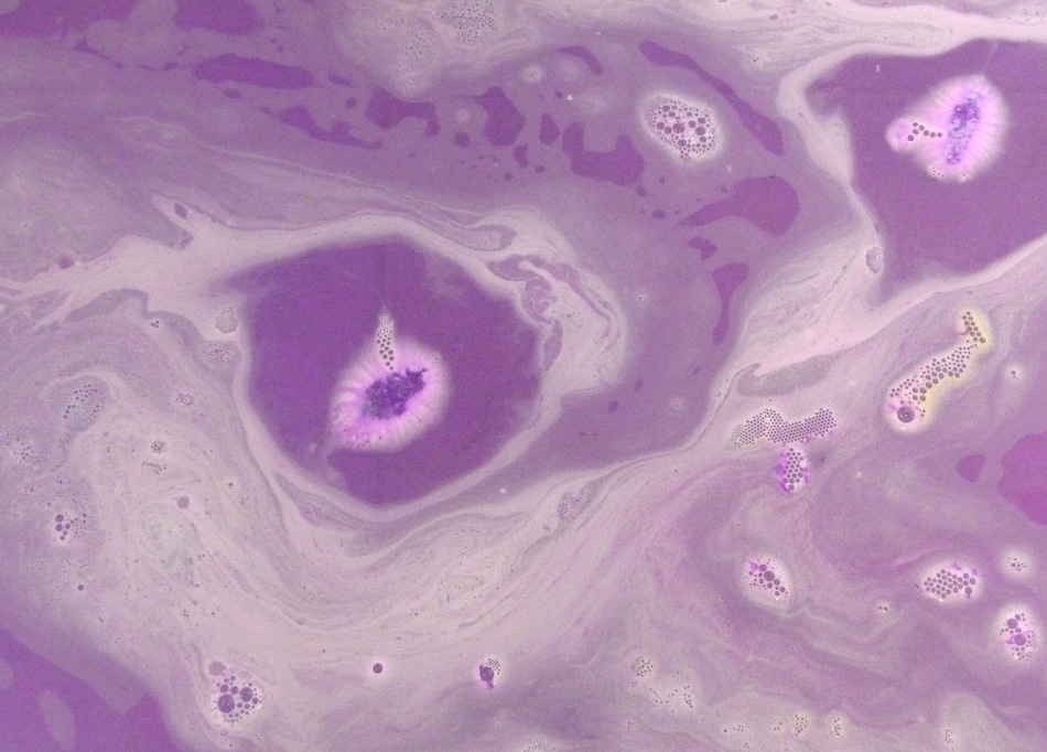 an image of northern lights bath bomb review