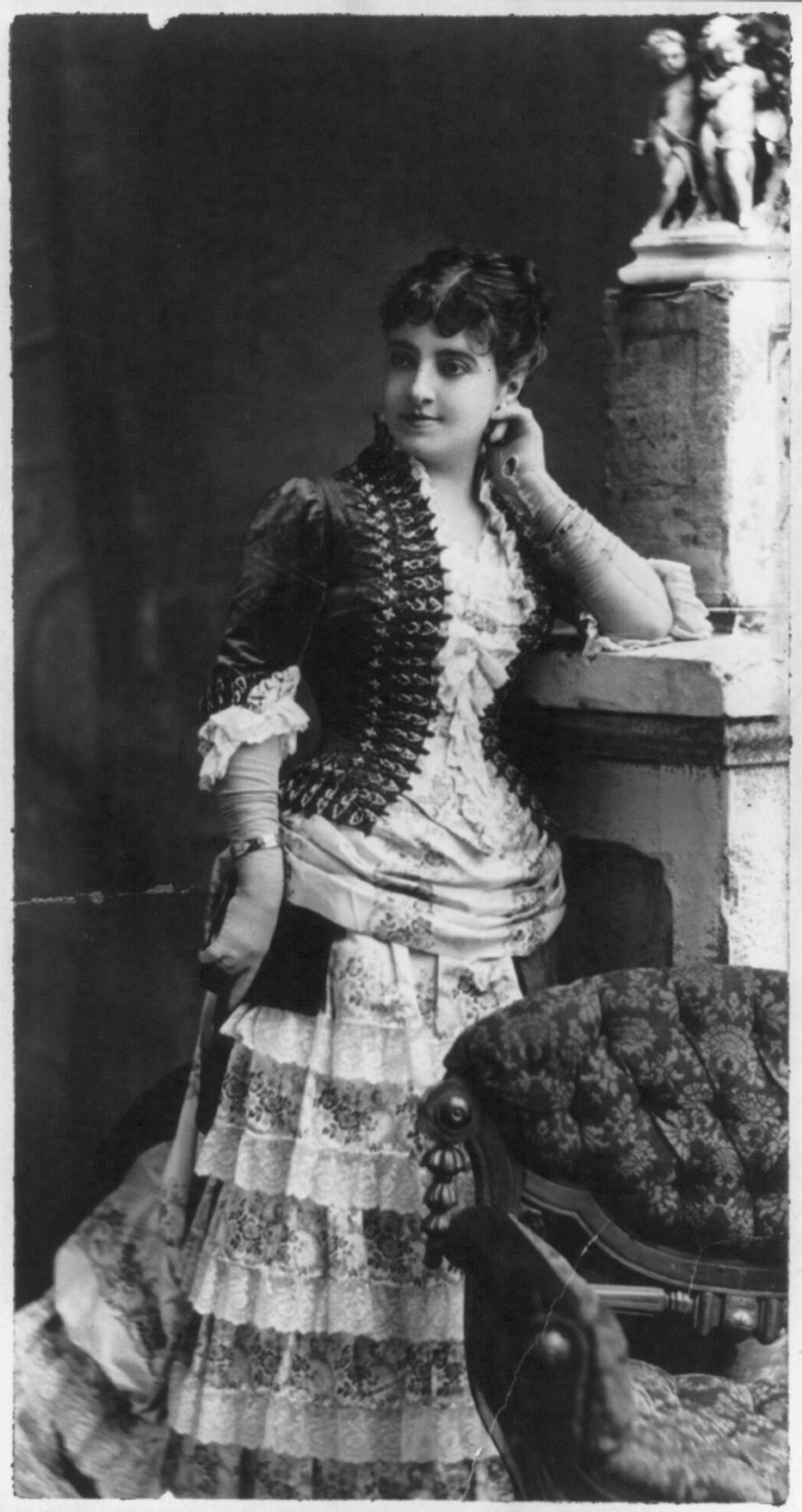 NOTICIAS Y EFEMERIDES MUSICALES Y DEL CINE ADELINA PATTI, UN 19 DE