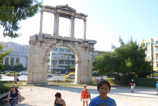 Puerta de Adriano, Atenas.
