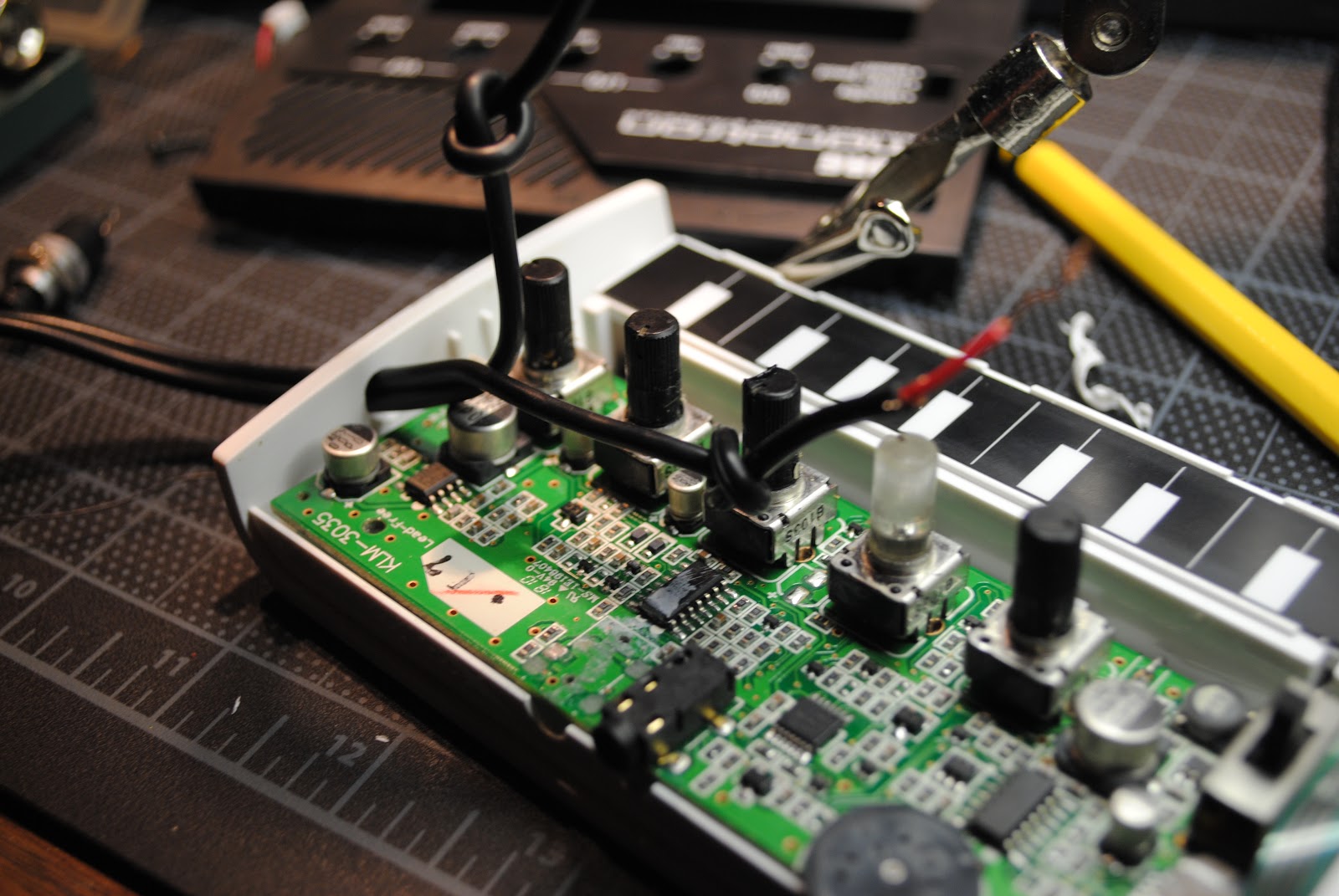 Nerd Alert: Korg Monotron Repair Mod