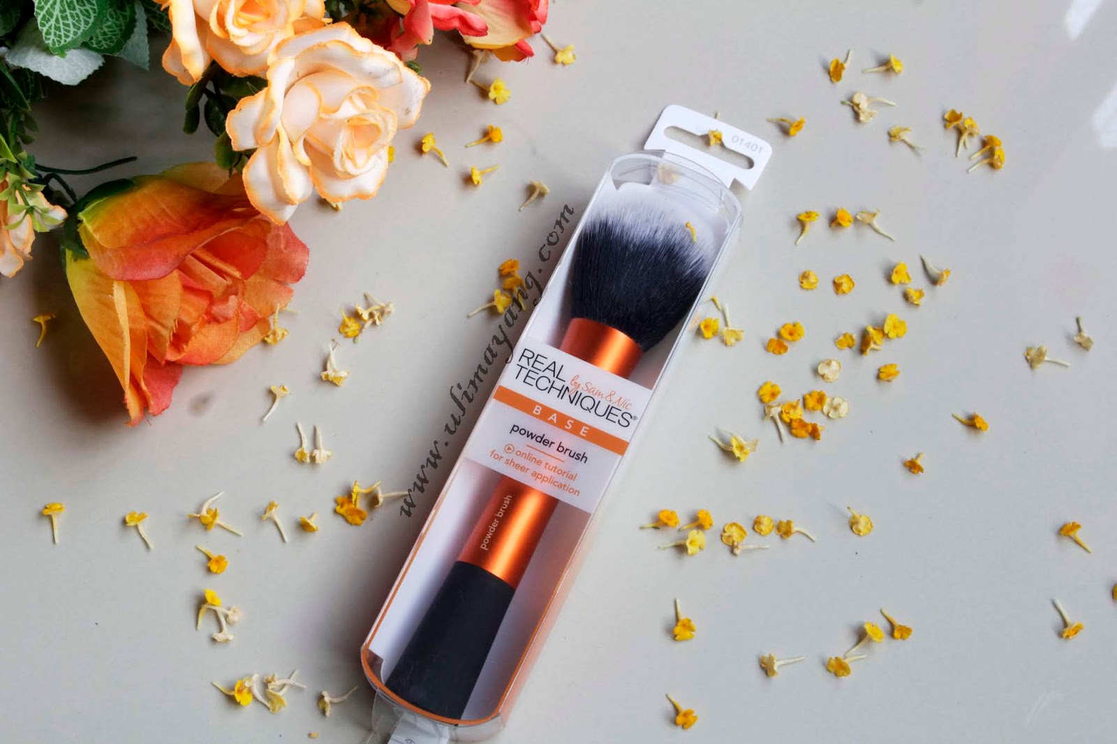 uli mayang Kuas Wajah Bagus Real Techniques Powder Brush sam & nic