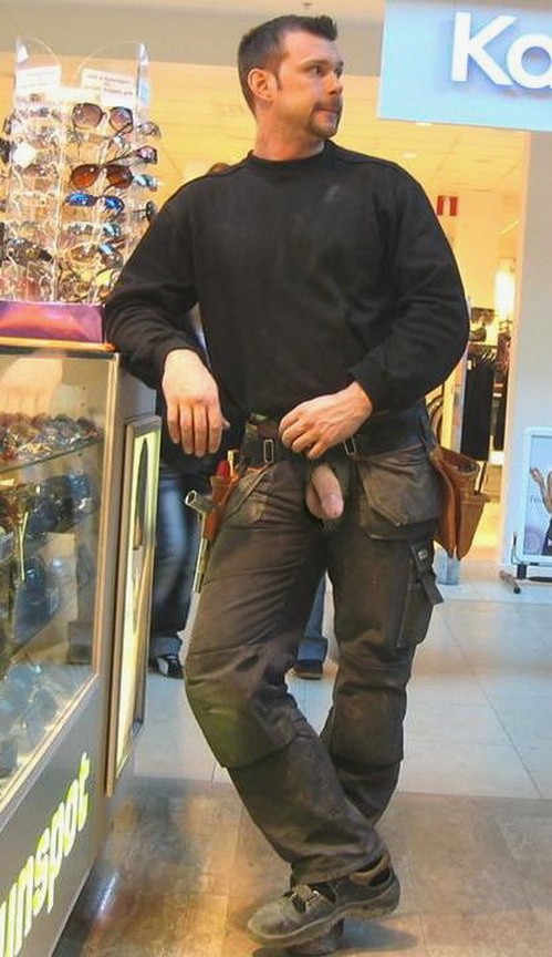 Featured Photos Guys Flashing Their Cocks In Public