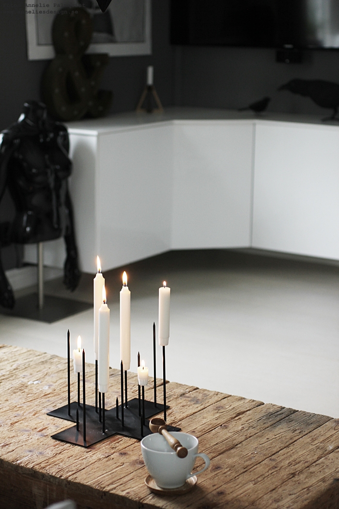 svart, vitt & rött "Candle Cross" i lager igen!