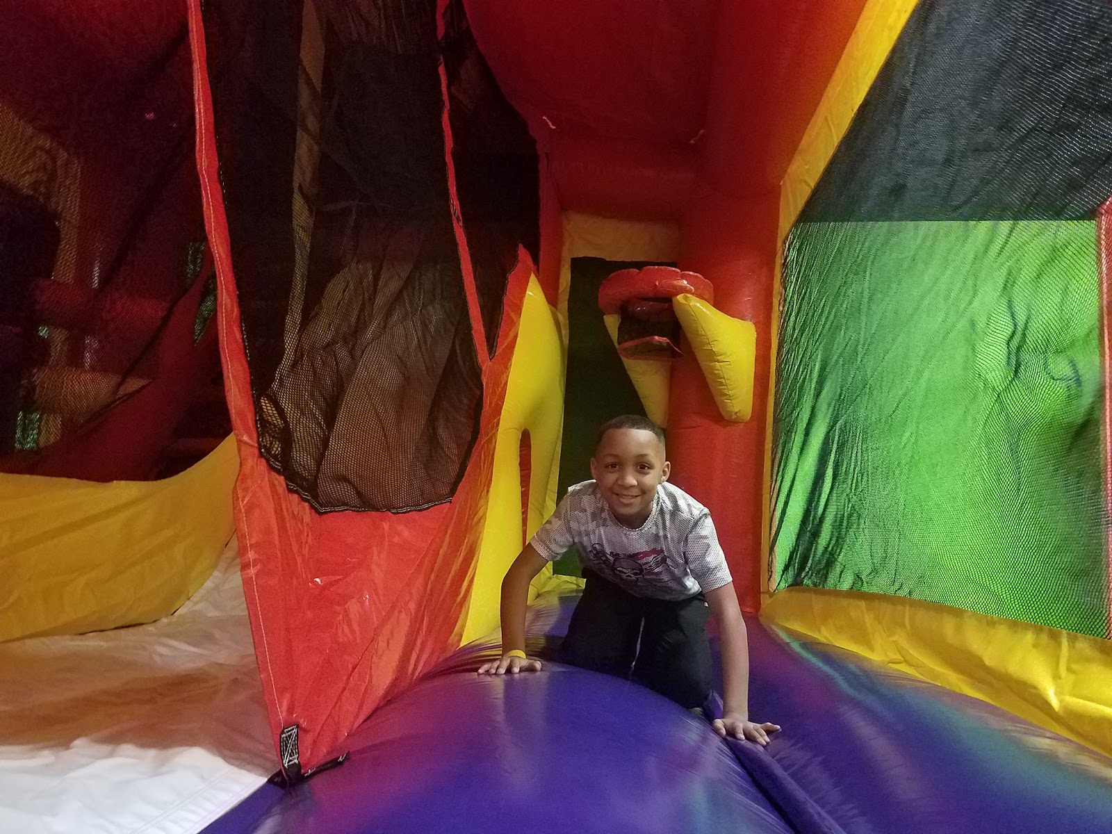 Inflatable Kingdom Kidz Zone Bounce Place in Metrocenter Mall