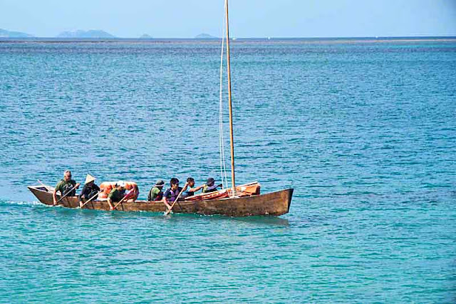 sabani boat, team, sail down