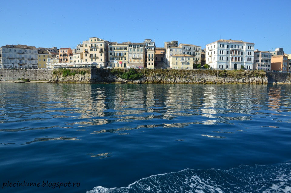Corfu town vazut de pe mare Corfu town vazut de pe mare