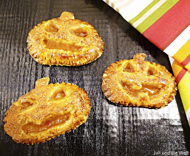 Halloween Hand Pies (Aprikosen-Kürbis-Küchlein)