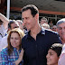  بالفيديو | الرئيس الأسد يزور مهرجان "صنع في سوريا" ماشيا بمفرده دون حراسه