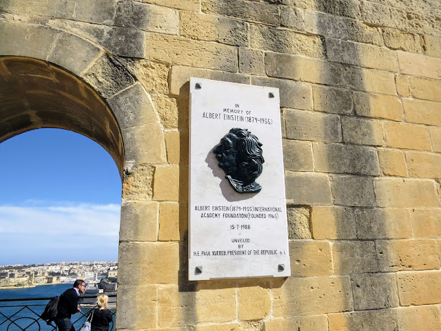 What to see in Valletta: Einstein plaque at Upper Barrakka Gardens