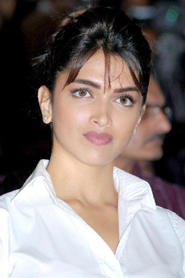 Indian Bollywood Actress: Hot Bollywood Actress Deepika Padukone