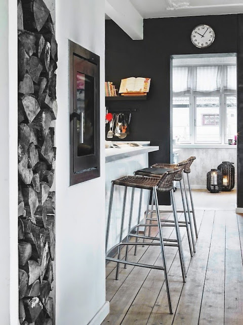 Apartamento com muitas paredes decoradas. Blog Achados de Decoração