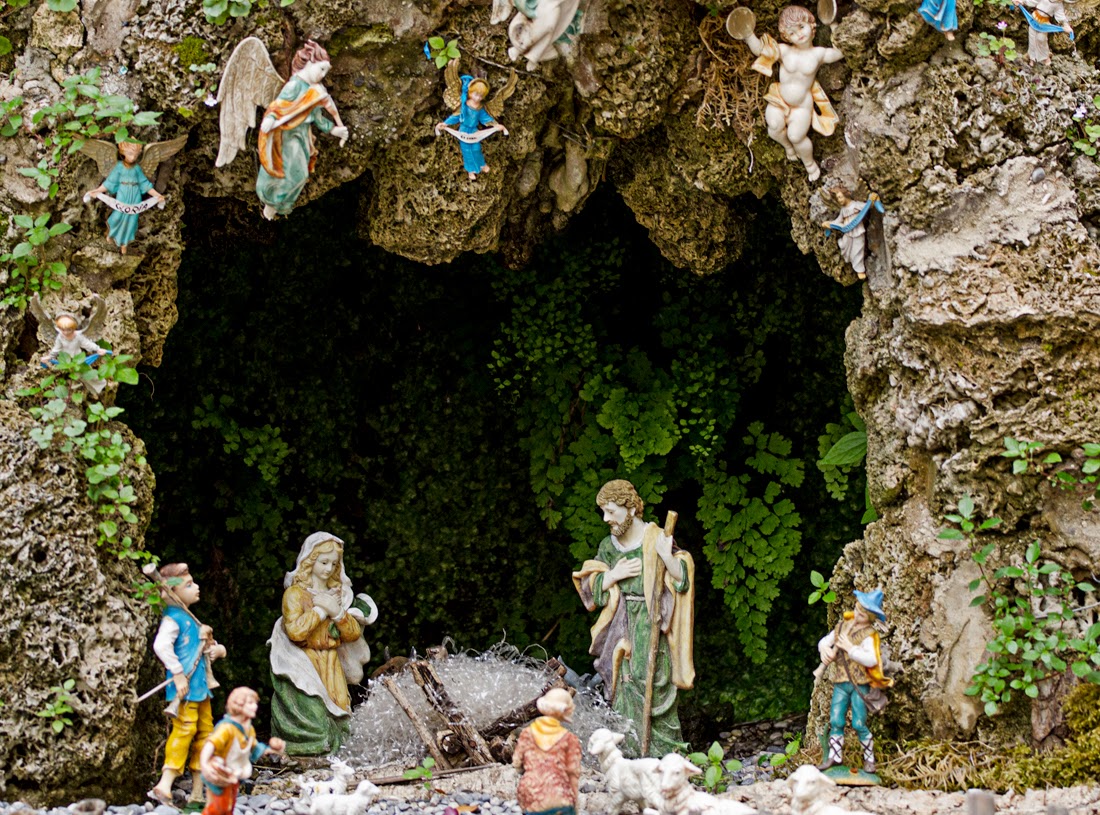 * L'ITALIE ET SES VOLCANS * L’origine de la crèche