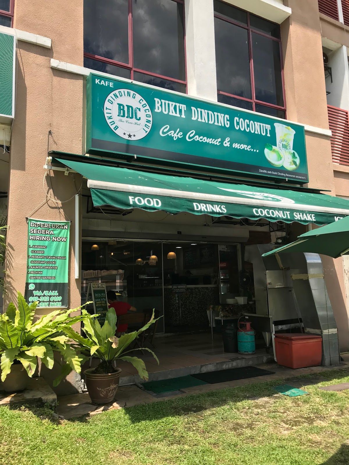 Coconut Shake Sedap di KL BDC Kafe