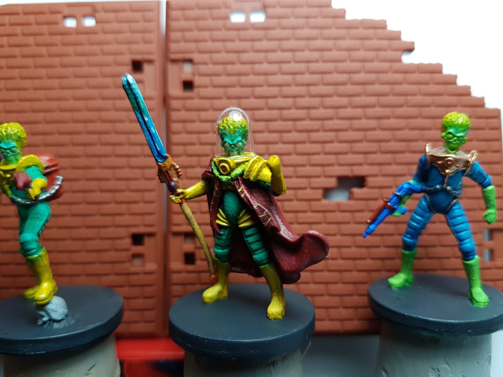 Sumpin mukana MARS ATTACKS! AK! AK! osa.1 Marssilaiset