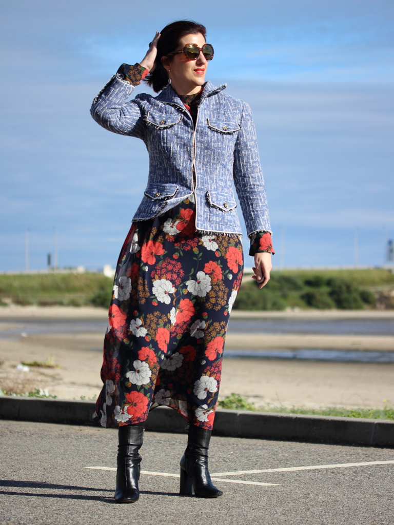The Couture Denim Jacket (self-made) worn with flower print maxi-dress –  Jaqueta de Ganga estilo Chanel (feita por mim) usada com maxi-vestido  florido, personal style, self-made style, daily looks, estilo pessoal, moda  feita em casa, look  - Tany et La Mode