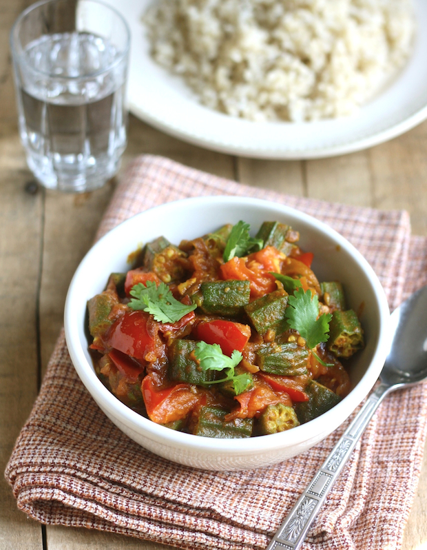 Okra & Tomato Curry recipe by SeasonWithSpice.com