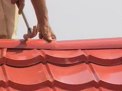 Cara Memperbaiki Atap Rumah Genteng Metal yang Bocor Proyek Sipil