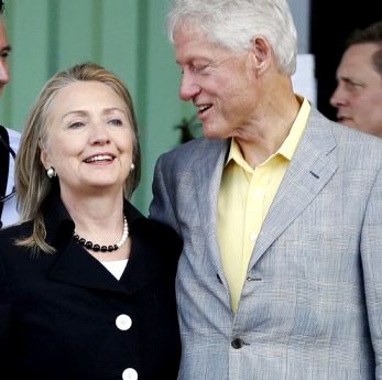 Bill Clinton y Hillary Clinton Foto de Bill Clinton y Hillary Clinton con canas