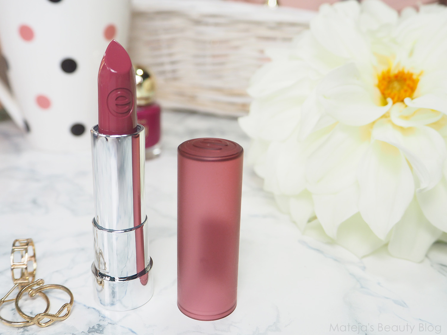 Essence Mat Mat Mat! Lipstick 03 Wow Effect Mateja's Beauty Blog