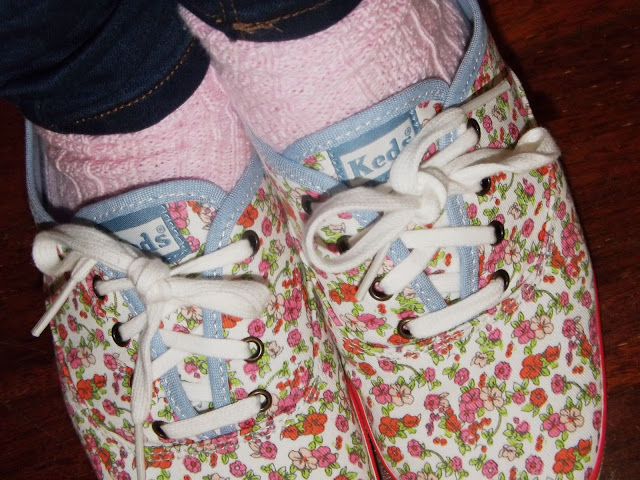 Floral trainer close up