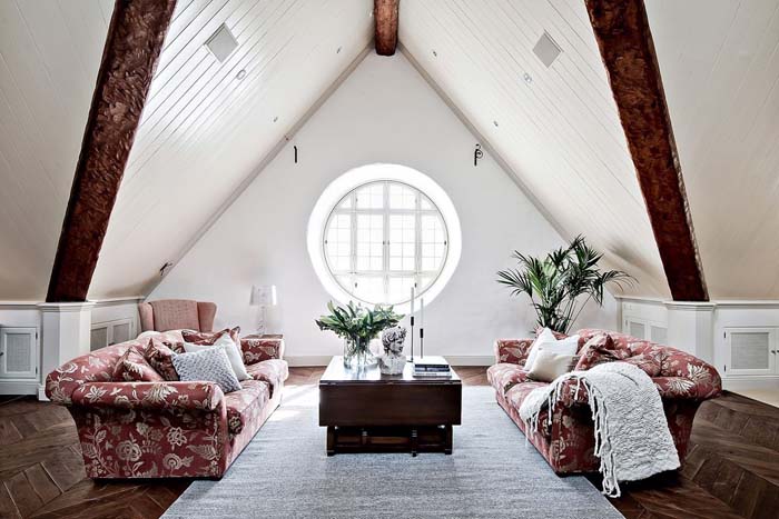 Väriä seinillä ja yksityiskohdissa