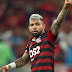 Herói da noite, Gabigol tem dores na coxa e preocupa no Flamengo