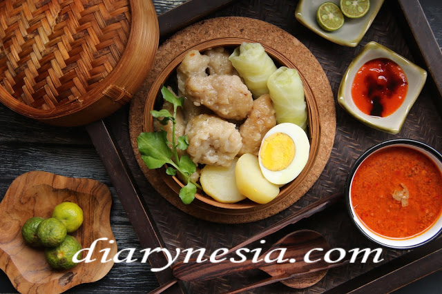 Don’t Miss These 5 Must-Try Street Foods in Bandung